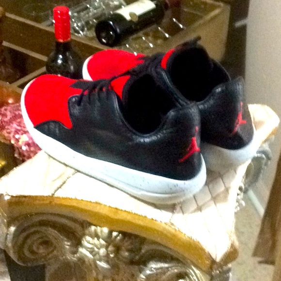 Jordan’s..accepting offers - Picture 3 of 9